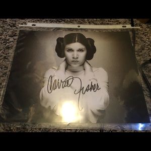 Carrie Fisher Autographed (RP) 🖊